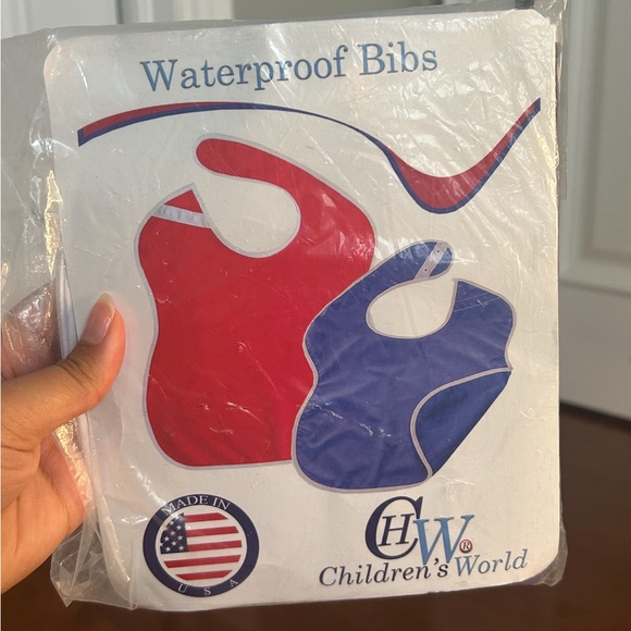 Baby waterproof bibs! - Picture 1 of 2